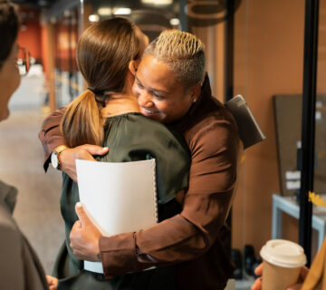 2149097886363636 360x320